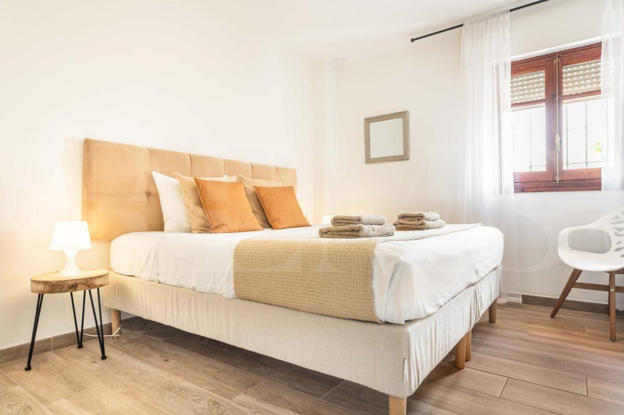 Spacious Apartment Next To Plaza De La Merced By Rems Malaga Exterior photo