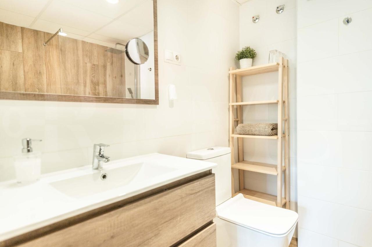 Spacious Apartment Next To Plaza De La Merced By Rems Malaga Exterior photo